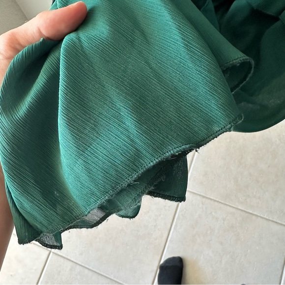 Emerald Green Dress. Vintage. Layered detail wi th adjustable straps and zipper - Picture 5 of 6